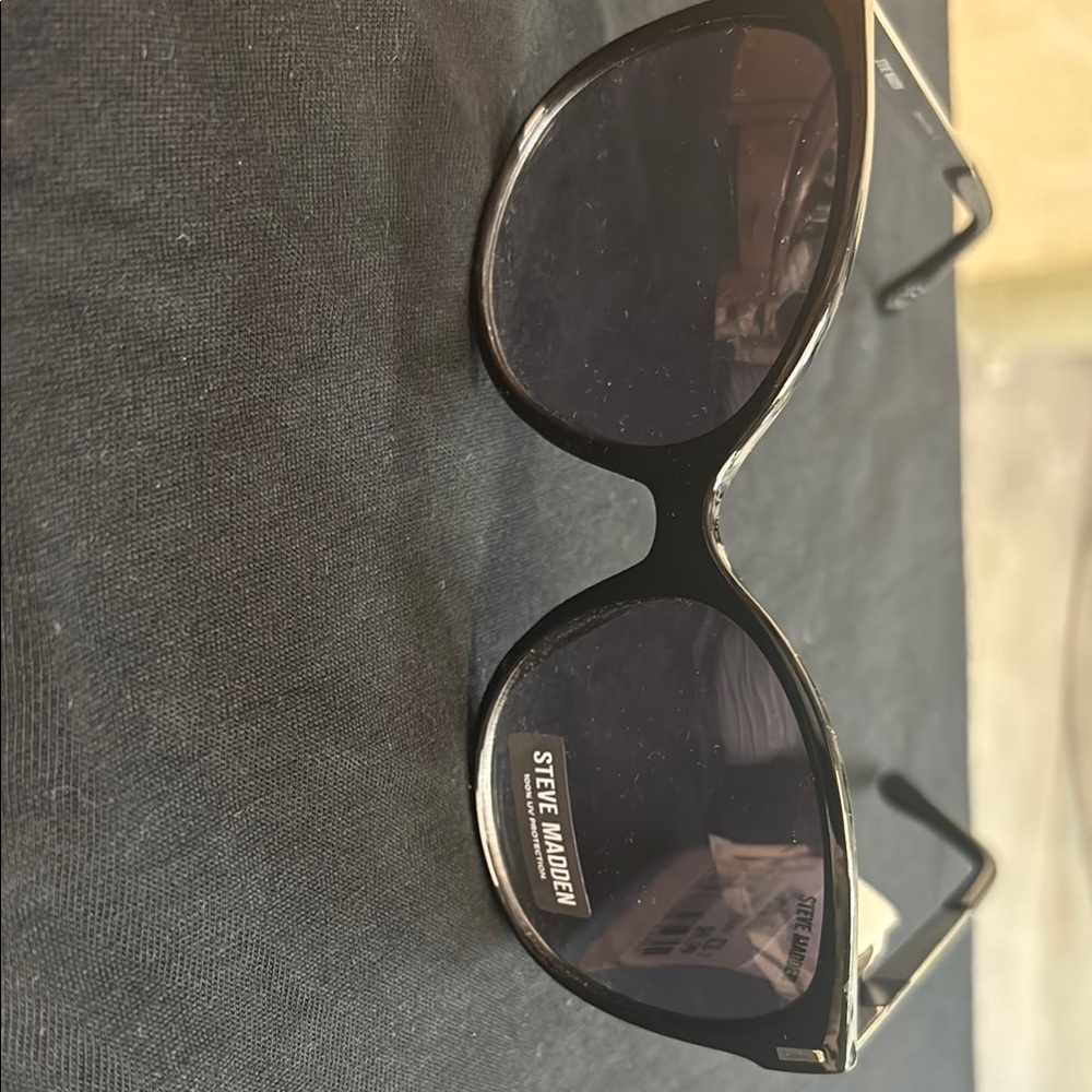 Steve Madden Black Sunglasses